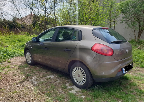 Fiat Bravo cena 9900 przebieg: 244242, rok produkcji 2010 z Łódź małe 137